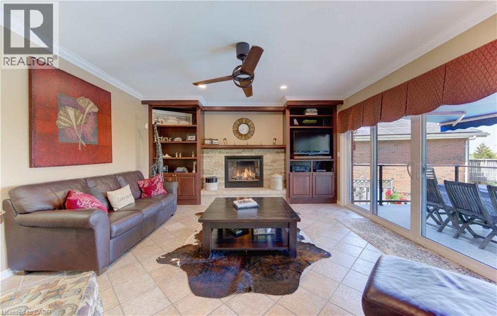 97 Manitoulin Crescent, Kitchener, ON - Indoor Photo Showing Living Room With Fireplace