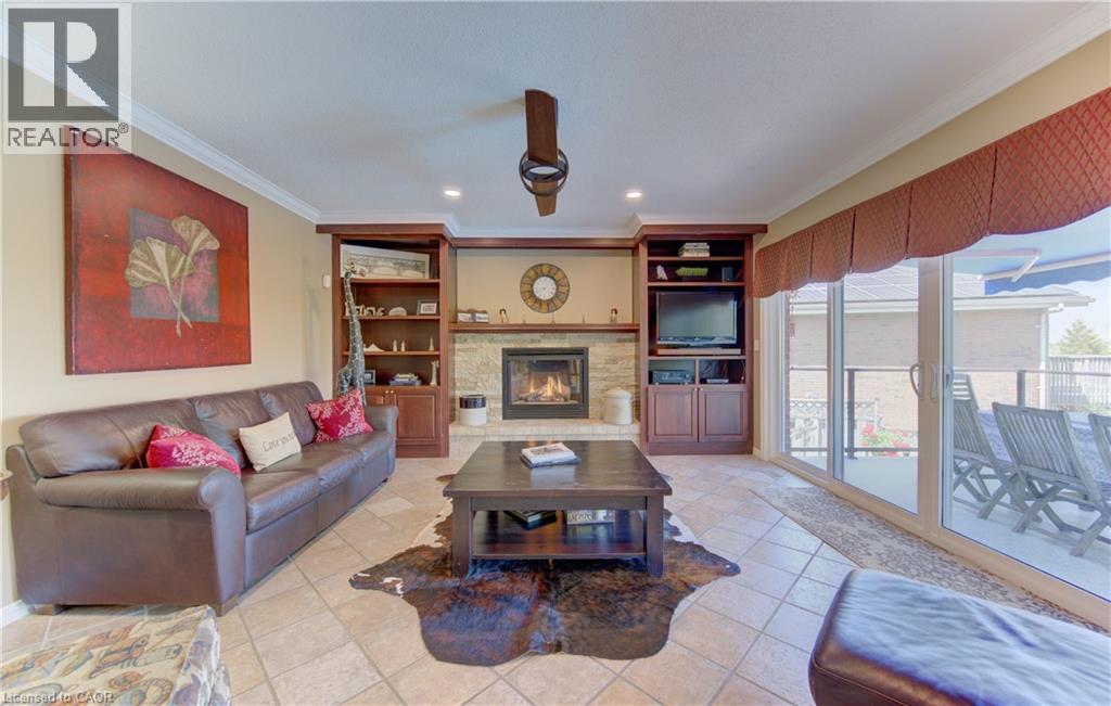97 Manitoulin Crescent, Kitchener, ON - Indoor Photo Showing Living Room With Fireplace
