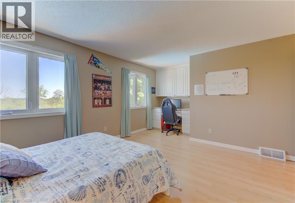 97 Manitoulin Crescent, Kitchener, ON - Indoor Photo Showing Bedroom