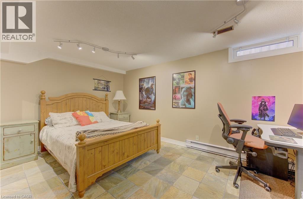97 Manitoulin Crescent, Kitchener, ON - Indoor Photo Showing Bedroom
