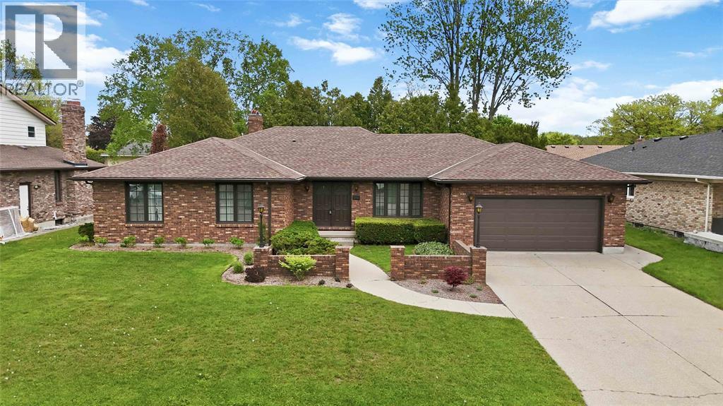 632 Esser Crescent, Sarnia, ON - Outdoor