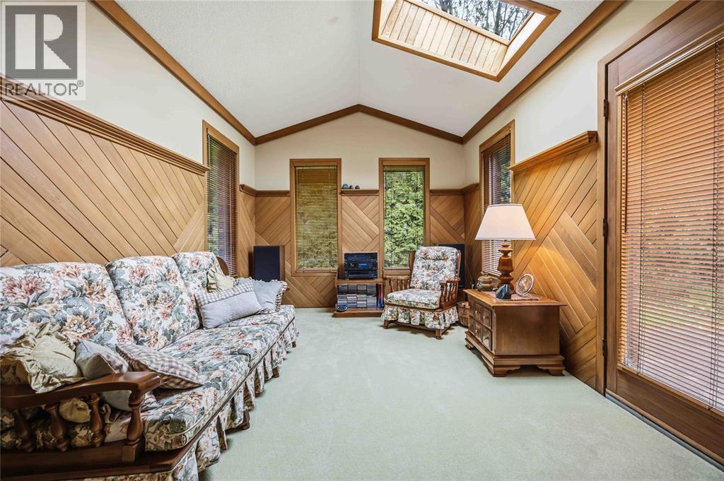 632 Esser Crescent, Sarnia, ON -