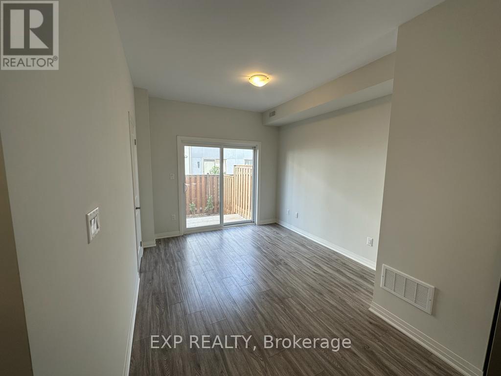 1663 Pleasure Valley Path, Oshawa, ON - Indoor Photo Showing Other Room