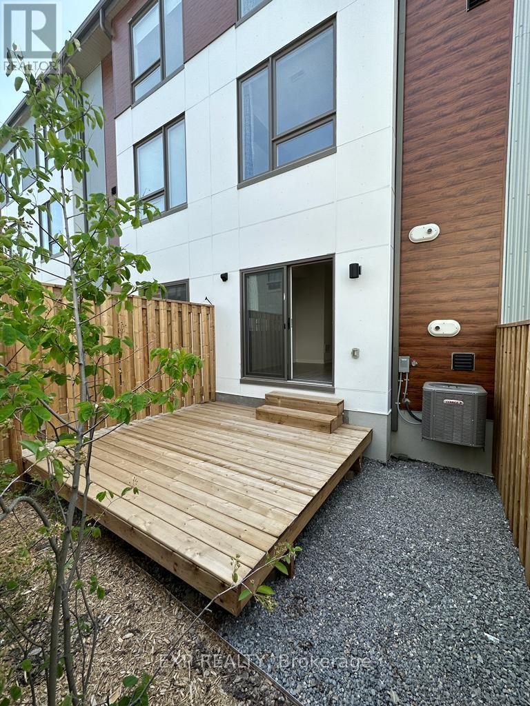 1663 Pleasure Valley Path, Oshawa, ON - Outdoor With Exterior
