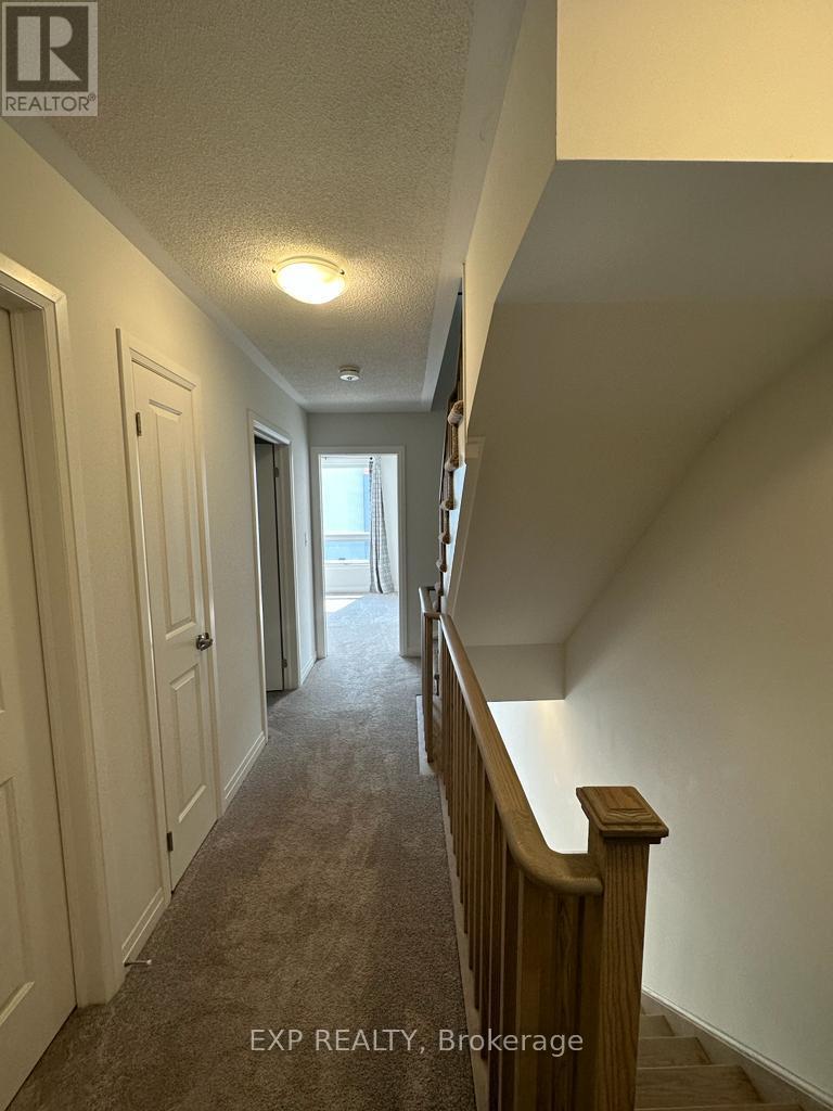 1663 Pleasure Valley Path, Oshawa, ON - Indoor Photo Showing Other Room