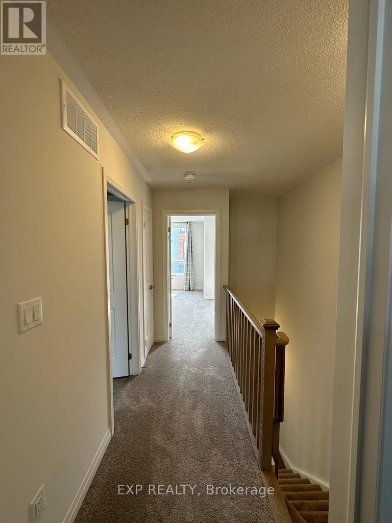 1663 Pleasure Valley Path, Oshawa, ON - Indoor Photo Showing Other Room