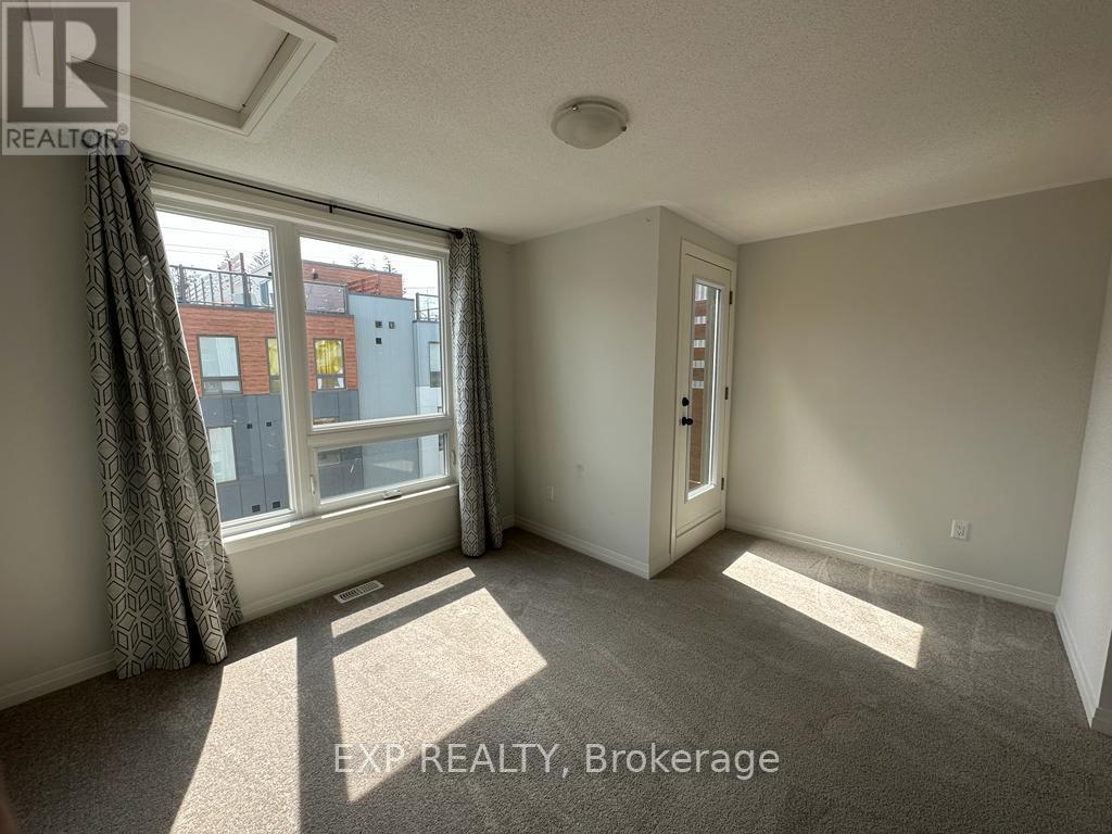 1663 Pleasure Valley Path, Oshawa, ON - Indoor Photo Showing Other Room