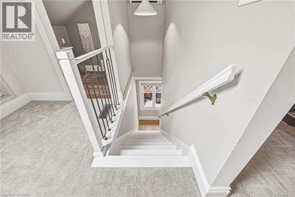 6 Nelles Boulevard, Grimsby, ON - Indoor Photo Showing Other Room
