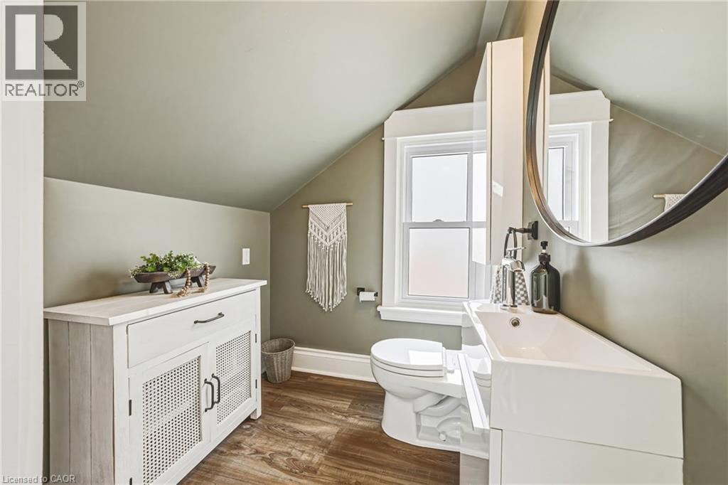 6 Nelles Boulevard, Grimsby, ON - Indoor