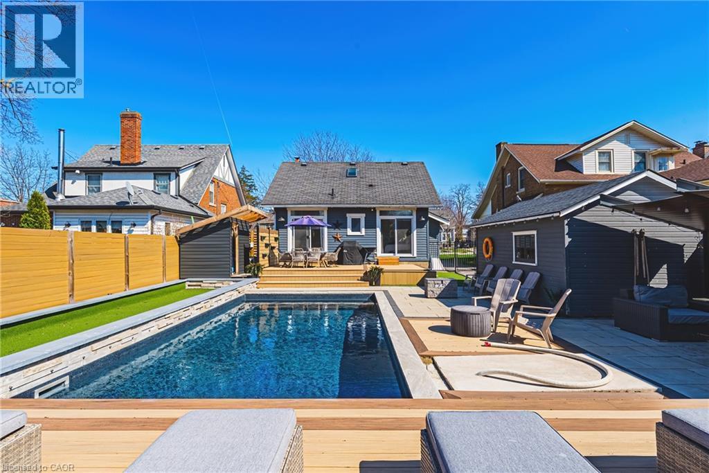 6 Nelles Boulevard, Grimsby, ON - Outdoor With In Ground Pool With Deck Patio Veranda