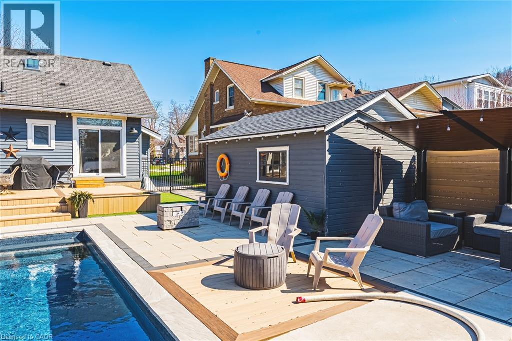 6 Nelles Boulevard, Grimsby, ON - Outdoor With In Ground Pool With Deck Patio Veranda With Exterior