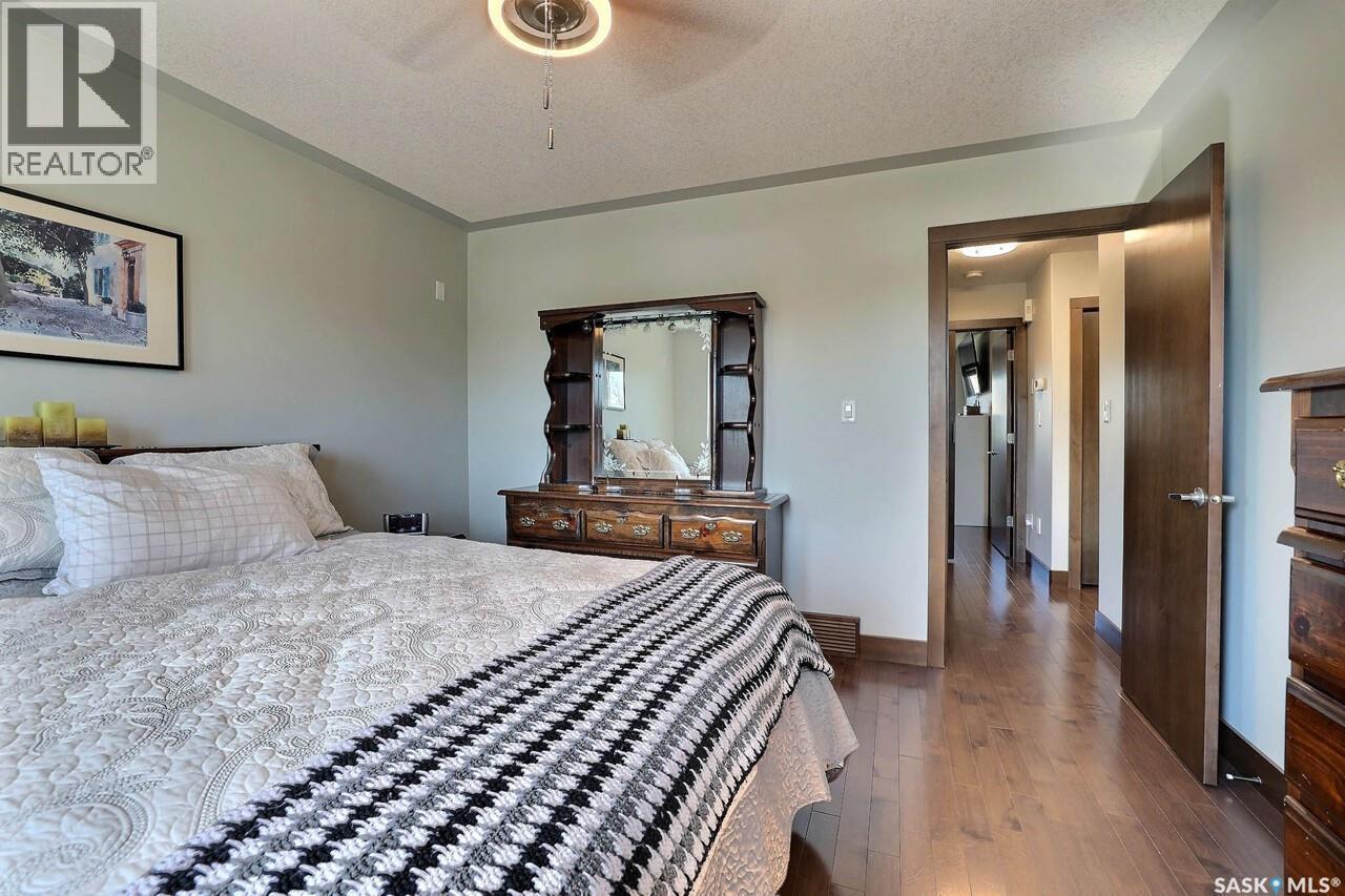 1456 Mccarthy Boulevard, Regina, SK - Indoor Photo Showing Bedroom