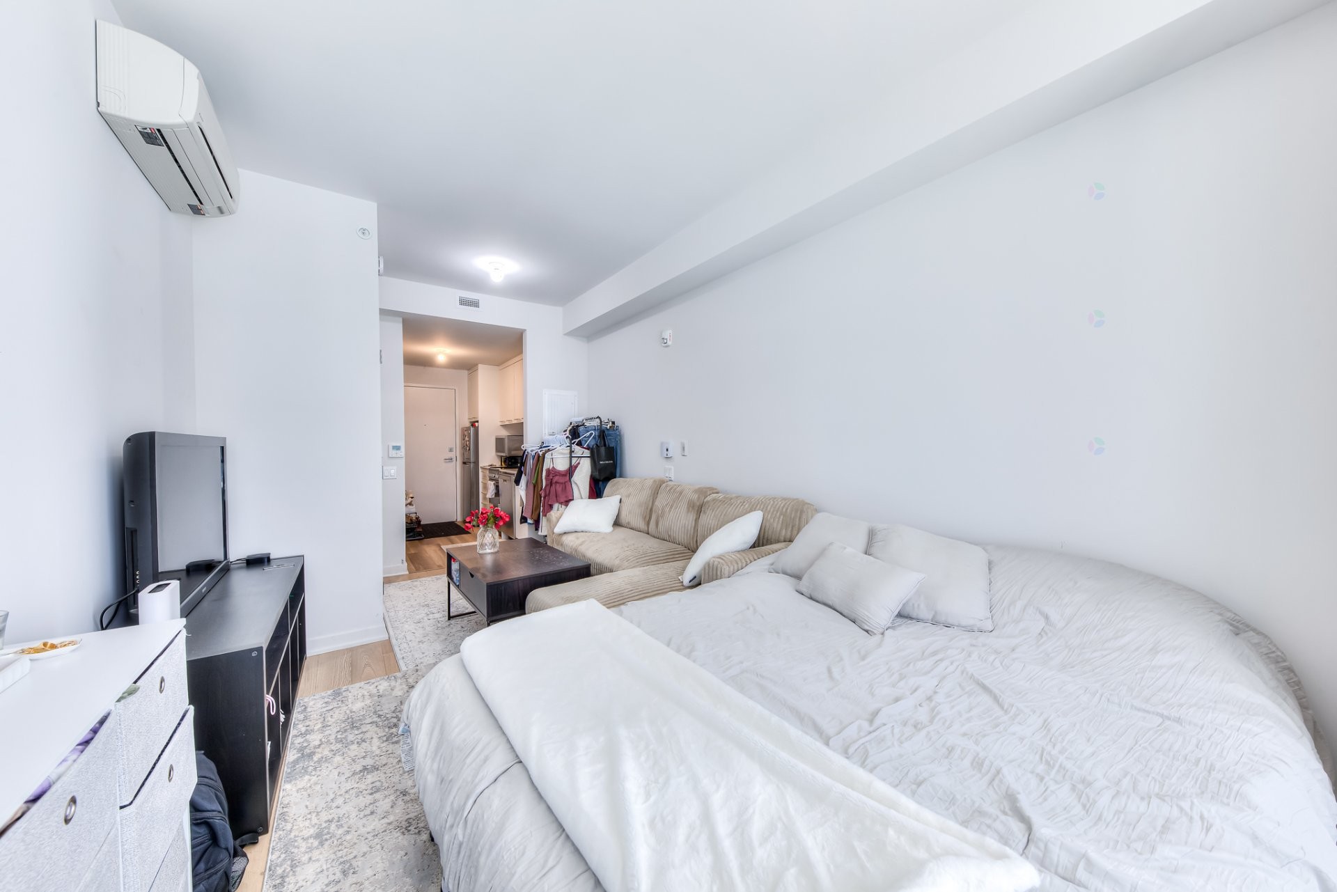 Chambre à coucher - 413-1485 Rue Des Bassins, Montréal (Le Sud-Ouest), QC - Indoor Photo Showing Bedroom