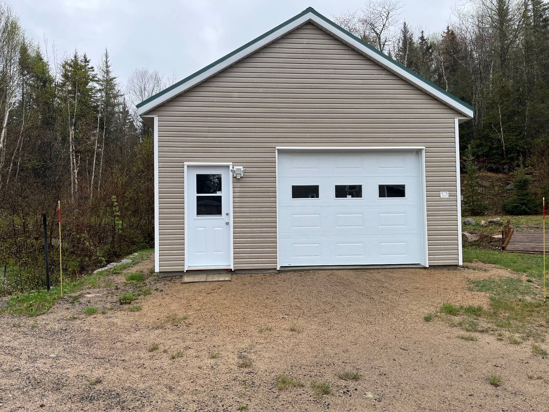 Garage - 962 Route 138, Saint-Siméon, QC - Outdoor With Exterior