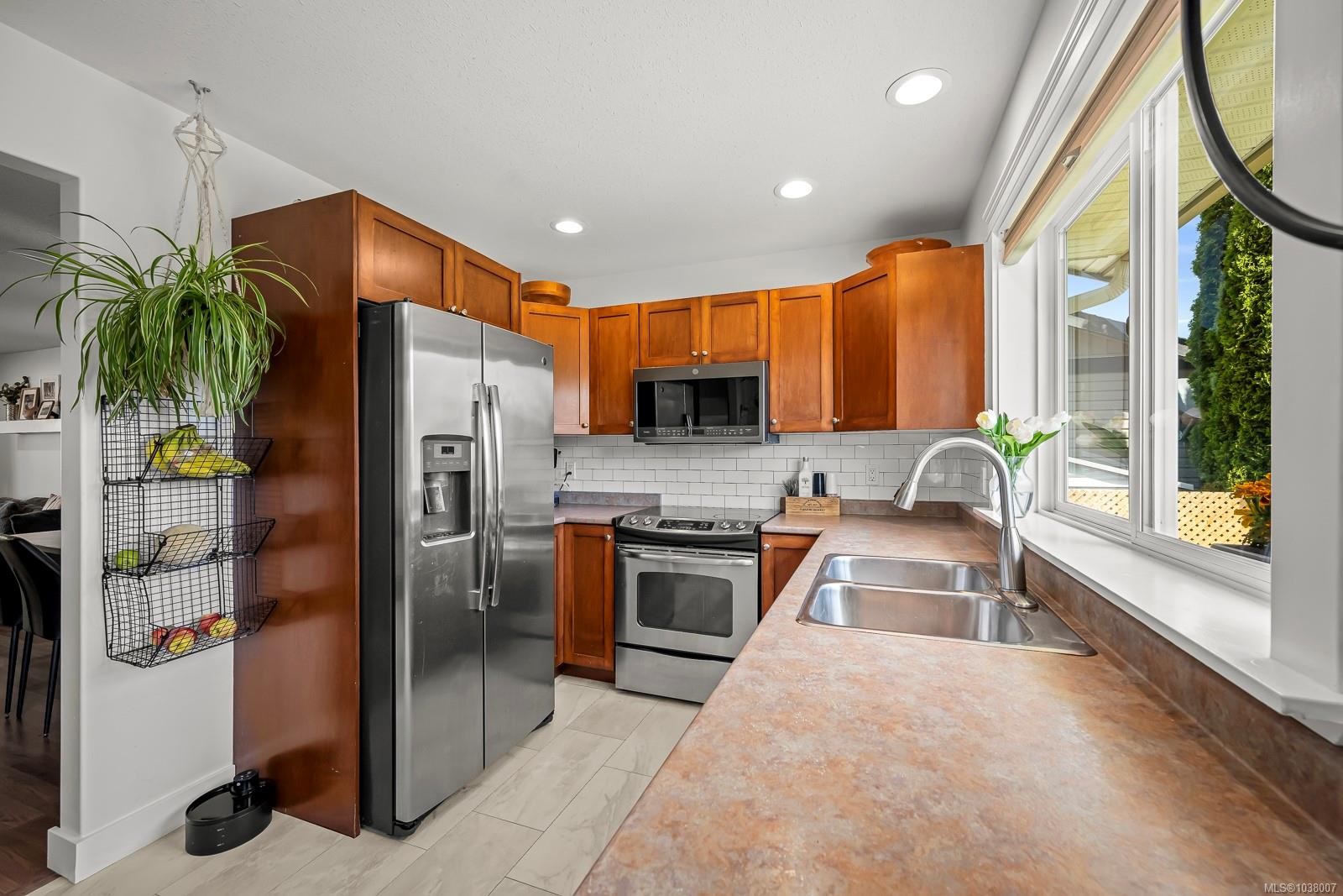 836 Tracker Pl, Comox, BC