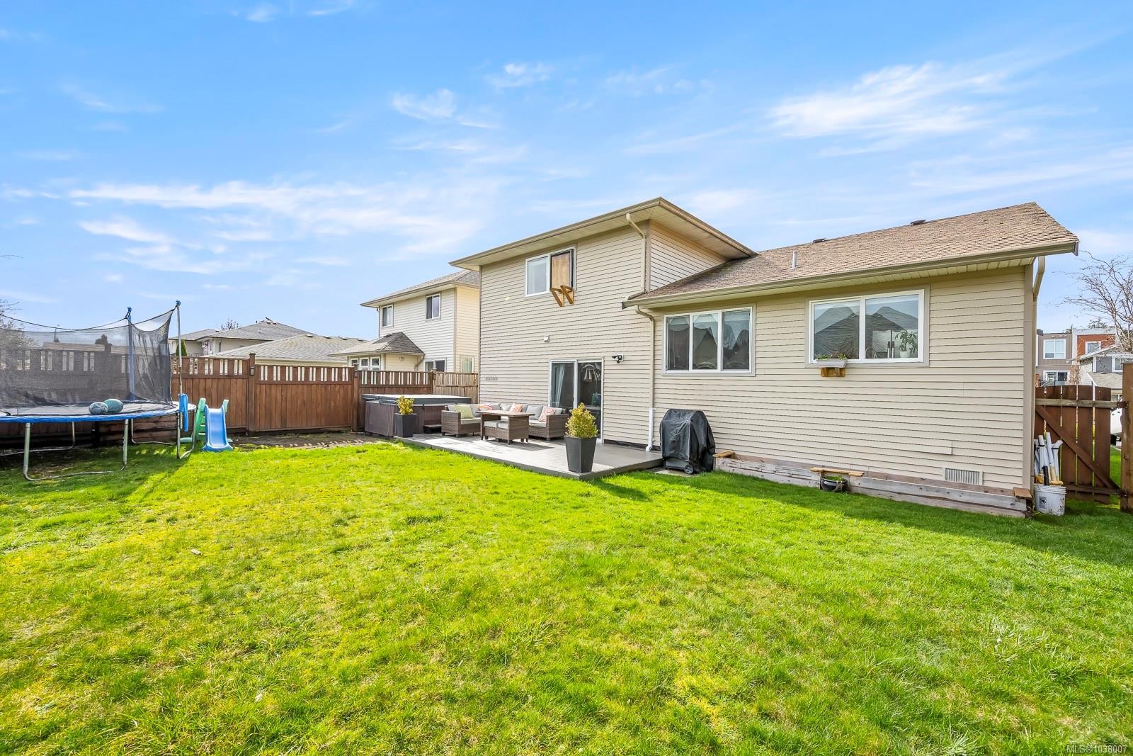 836 Tracker Pl, Comox, BC