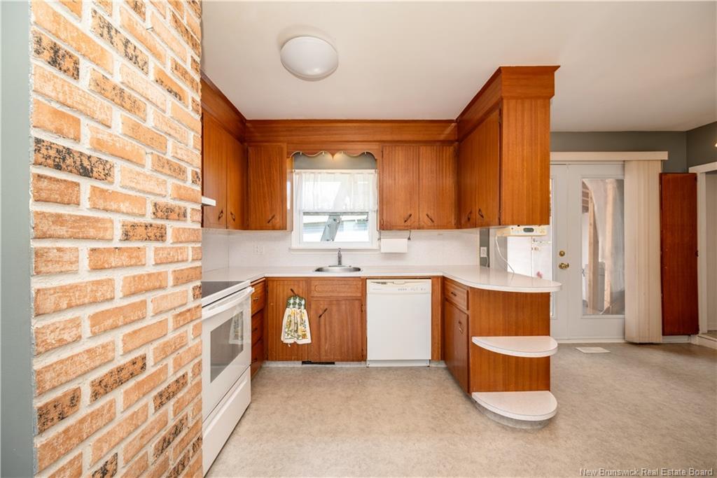 295 Buckingham Ave, Riverview, NB