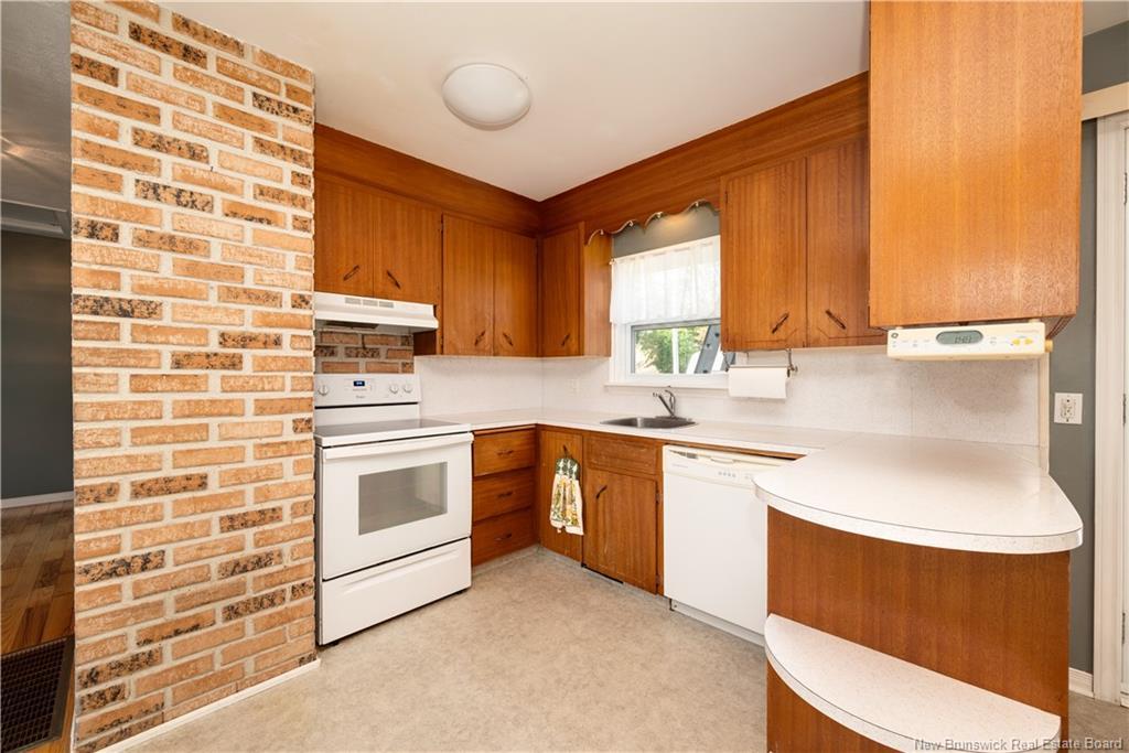 295 Buckingham Ave, Riverview, NB