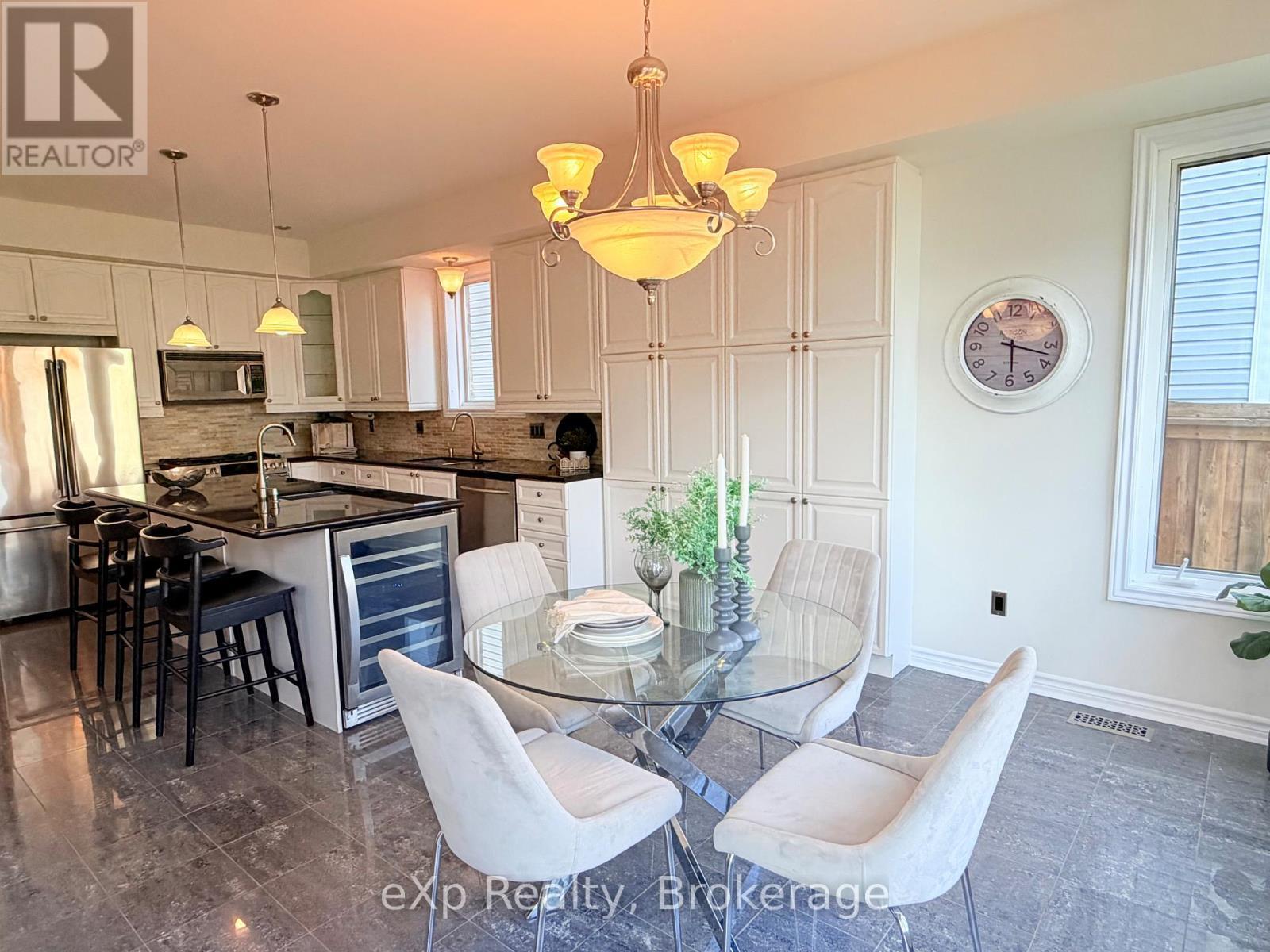 371 Carnwith Drive E, Whitby (Brooklin), ON - Indoor Photo Showing Dining Room