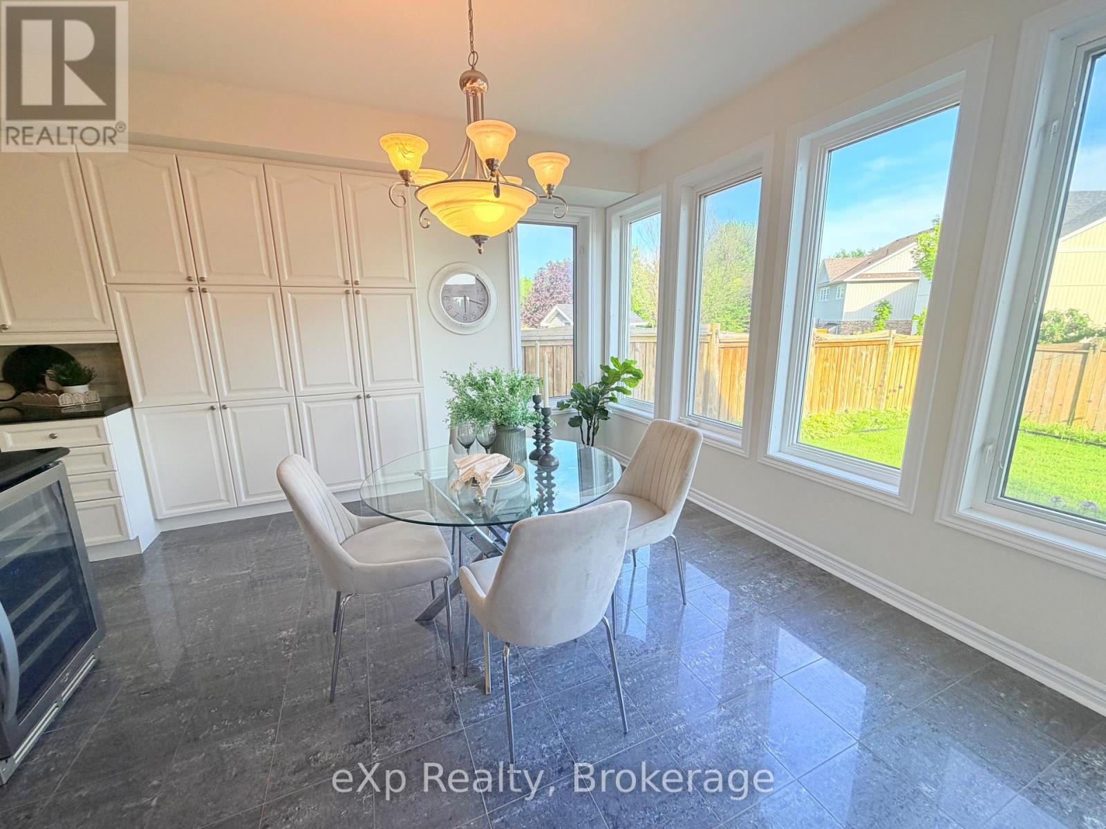 371 Carnwith Drive E, Whitby (Brooklin), ON - Indoor Photo Showing Dining Room