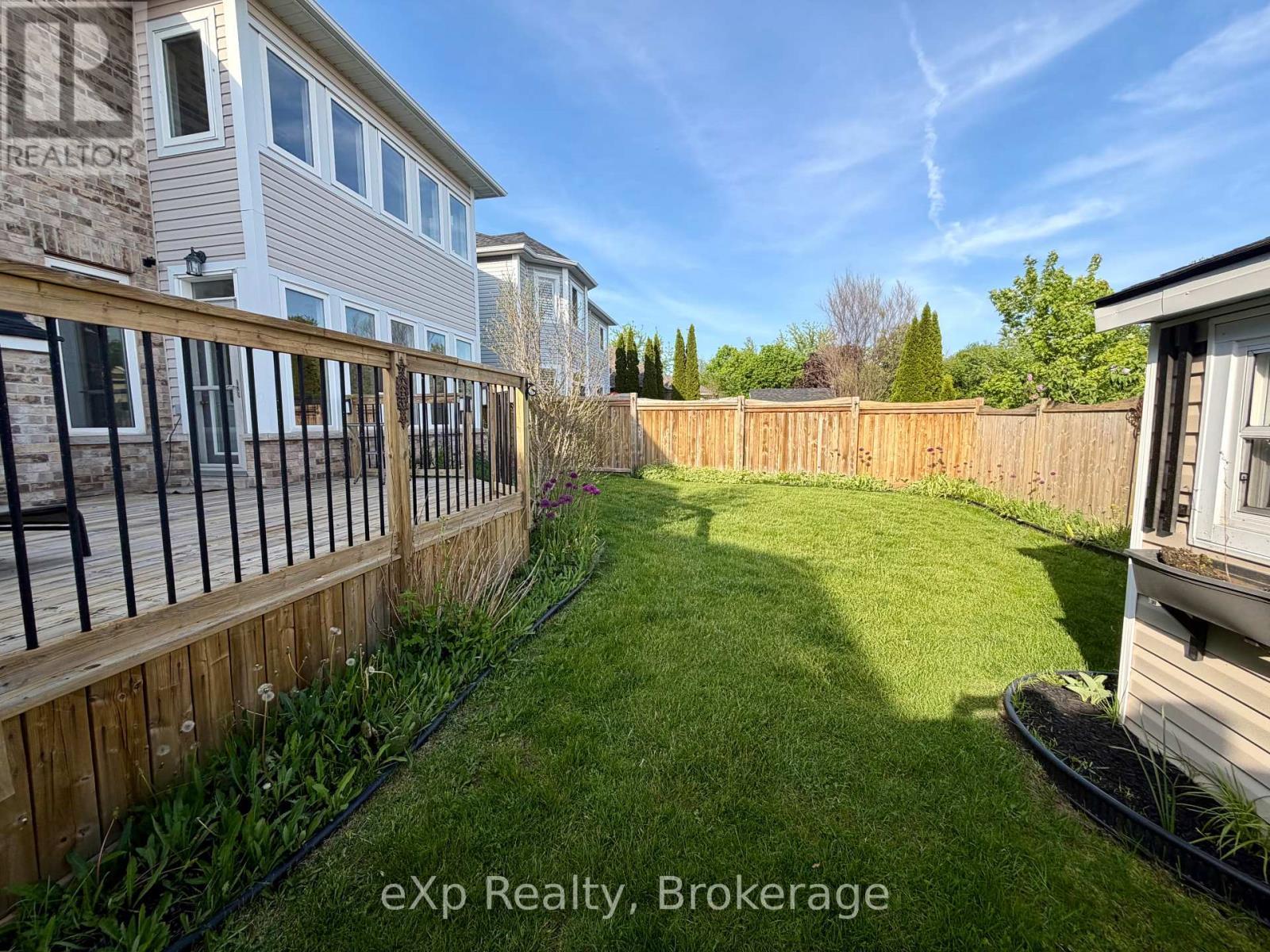 371 Carnwith Drive E, Whitby (Brooklin), ON - Outdoor