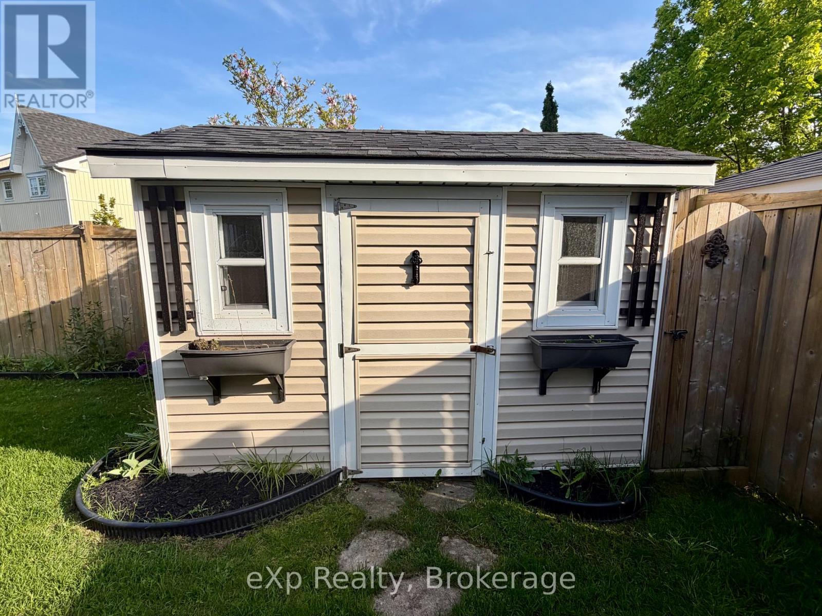 371 Carnwith Drive E, Whitby (Brooklin), ON - Outdoor