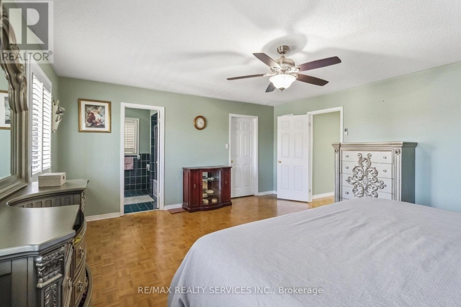 8 Pacific Wind Crescent, Brampton, ON - Indoor Photo Showing Bedroom