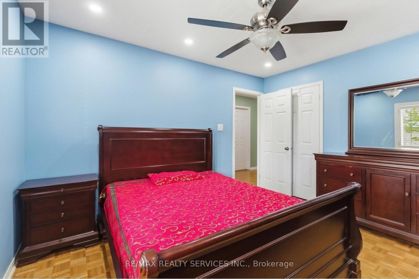 8 Pacific Wind Crescent, Brampton, ON - Indoor Photo Showing Bedroom