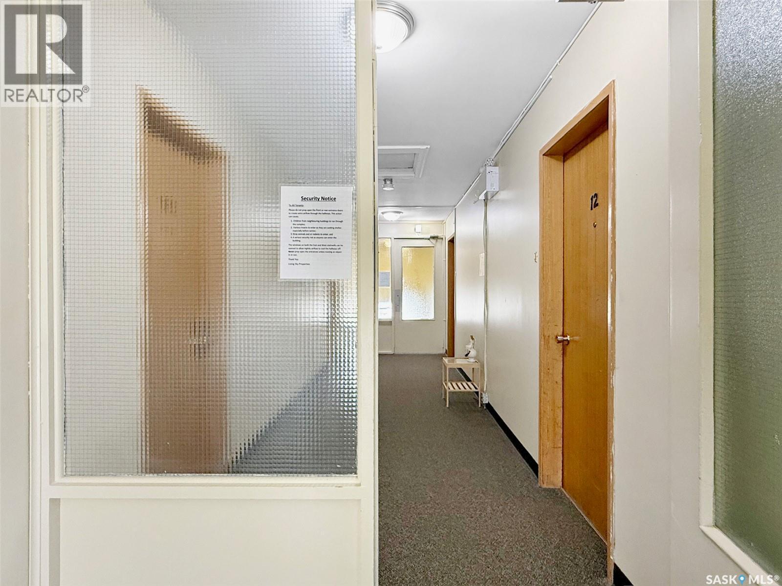 373 2Nd Avenue Se, Swift Current, SK - Indoor Photo Showing Other Room