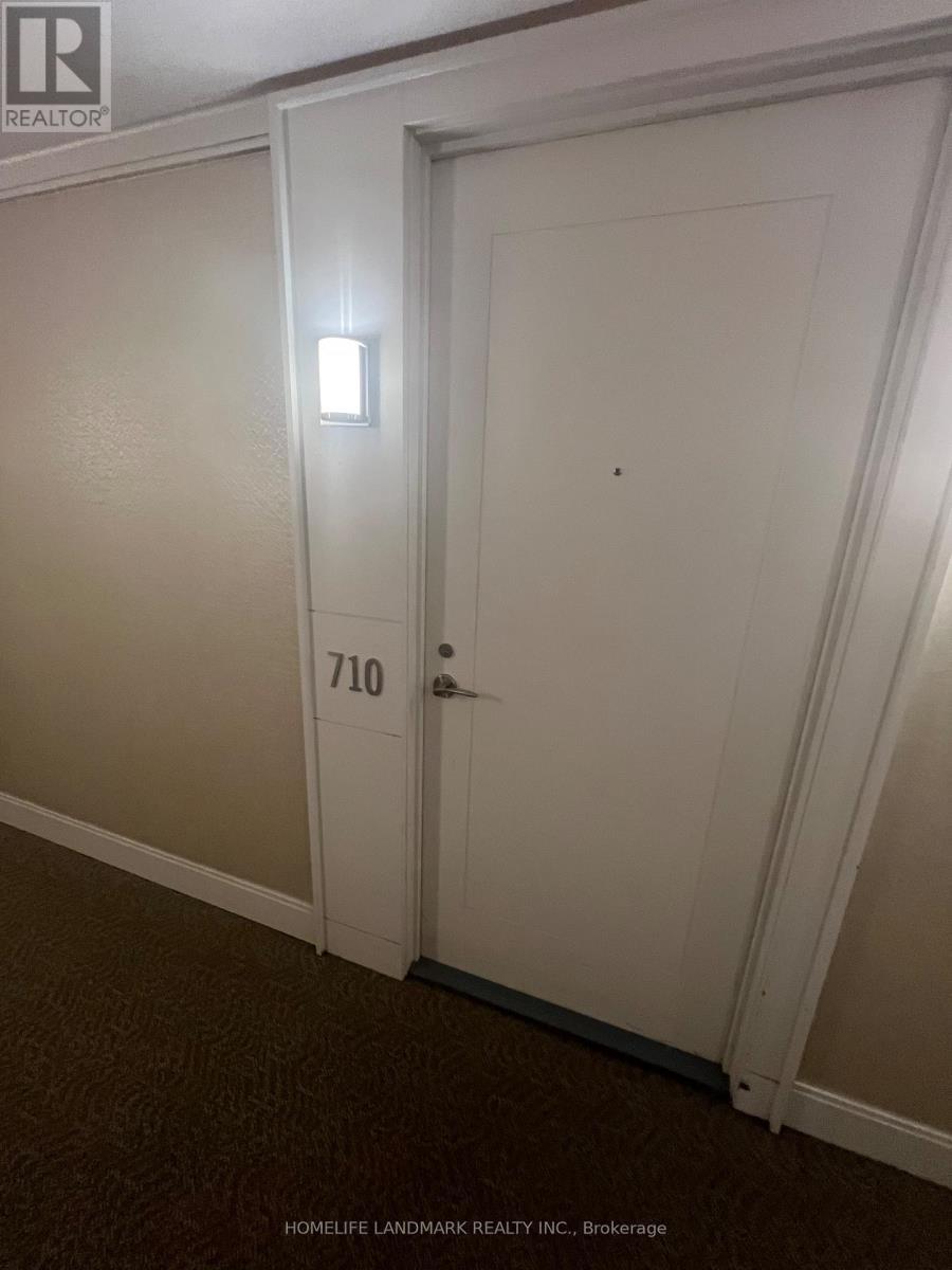 710 - 3091 Dufferin Street, Toronto, ON - Indoor Photo Showing Other Room