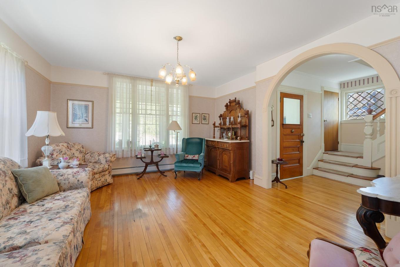 374 Main Street, Middleton, NS