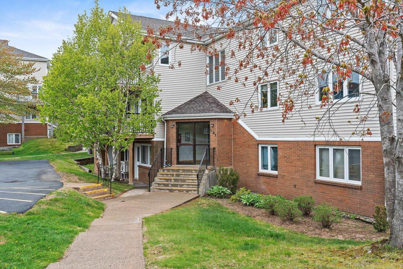 303 131 Farnham Gate Road, Halifax, NS