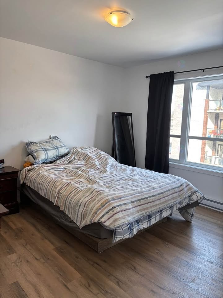 Chambre à coucher - 302-492 Rue Jacques-Cartier S., Saint-Jean-Sur-Richelieu, QC - Indoor Photo Showing Bedroom
