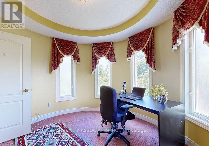 2 Lord Nelson Court, Richmond Hill, ON - Indoor Photo Showing Office