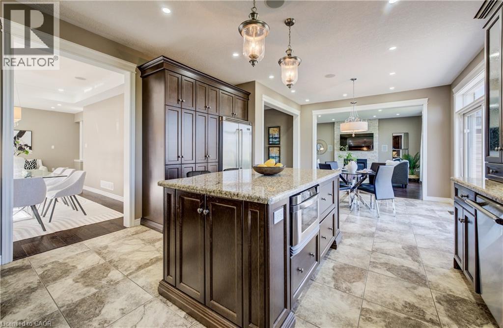 264 Evens Pond Crescent, Kitchener, ON - Indoor Photo Showing Other Room
