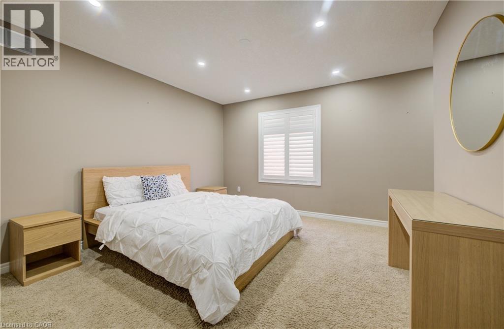 264 Evens Pond Crescent, Kitchener, ON - Indoor Photo Showing Bedroom