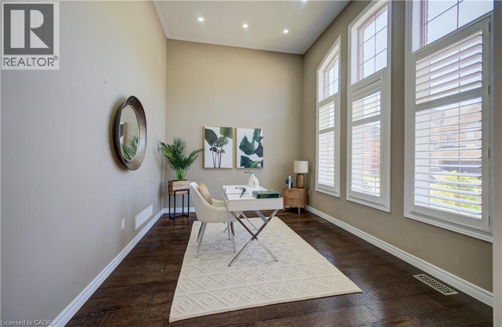 264 Evens Pond Crescent, Kitchener, ON - Indoor Photo Showing Other Room