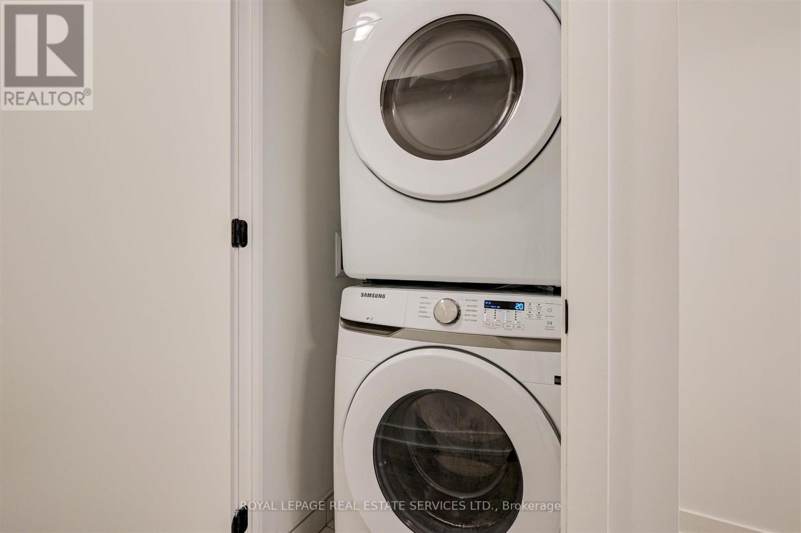 #523 - 36 Zorra Street, Toronto, ON - Indoor Photo Showing Laundry Room