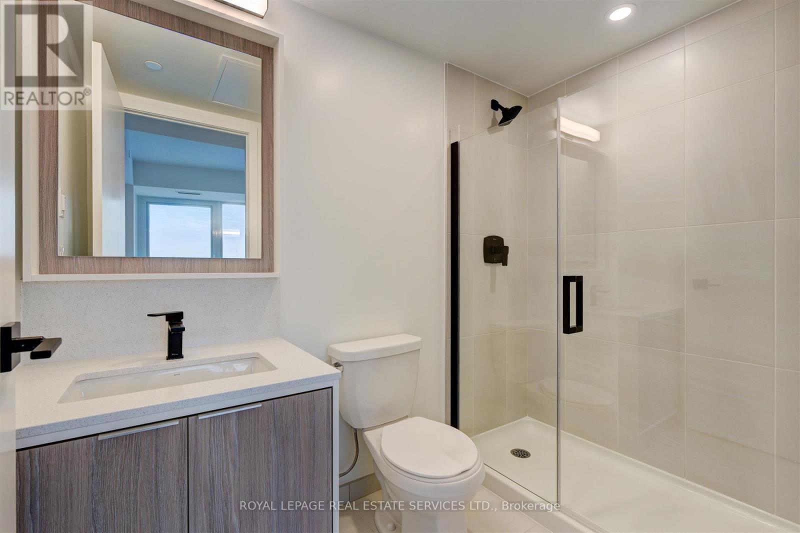#523 - 36 Zorra Street, Toronto, ON - Indoor Photo Showing Bathroom