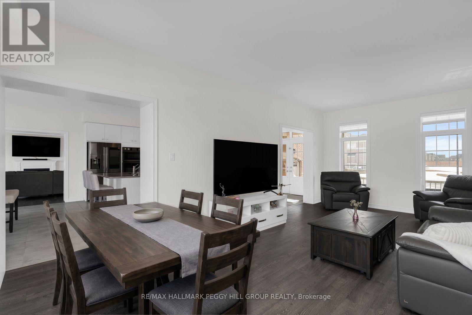 113 Rugman Crescent, Springwater, ON - Indoor Photo Showing Living Room