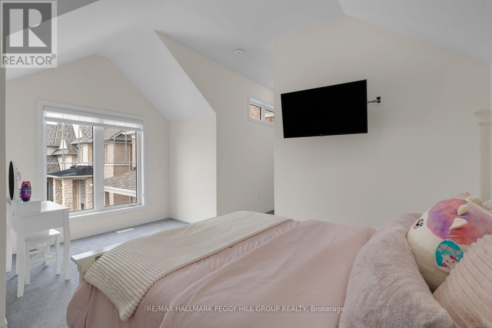 113 Rugman Crescent, Springwater, ON - Indoor Photo Showing Bedroom