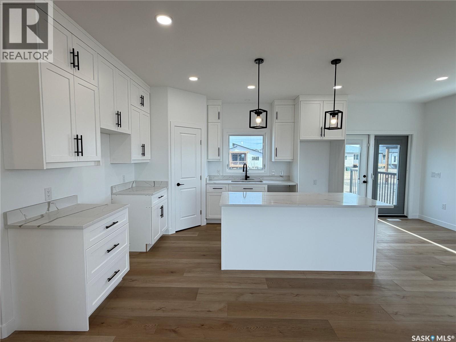 106 Lakewood Drive, Humboldt, SK - Indoor Photo Showing Kitchen With Upgraded Kitchen