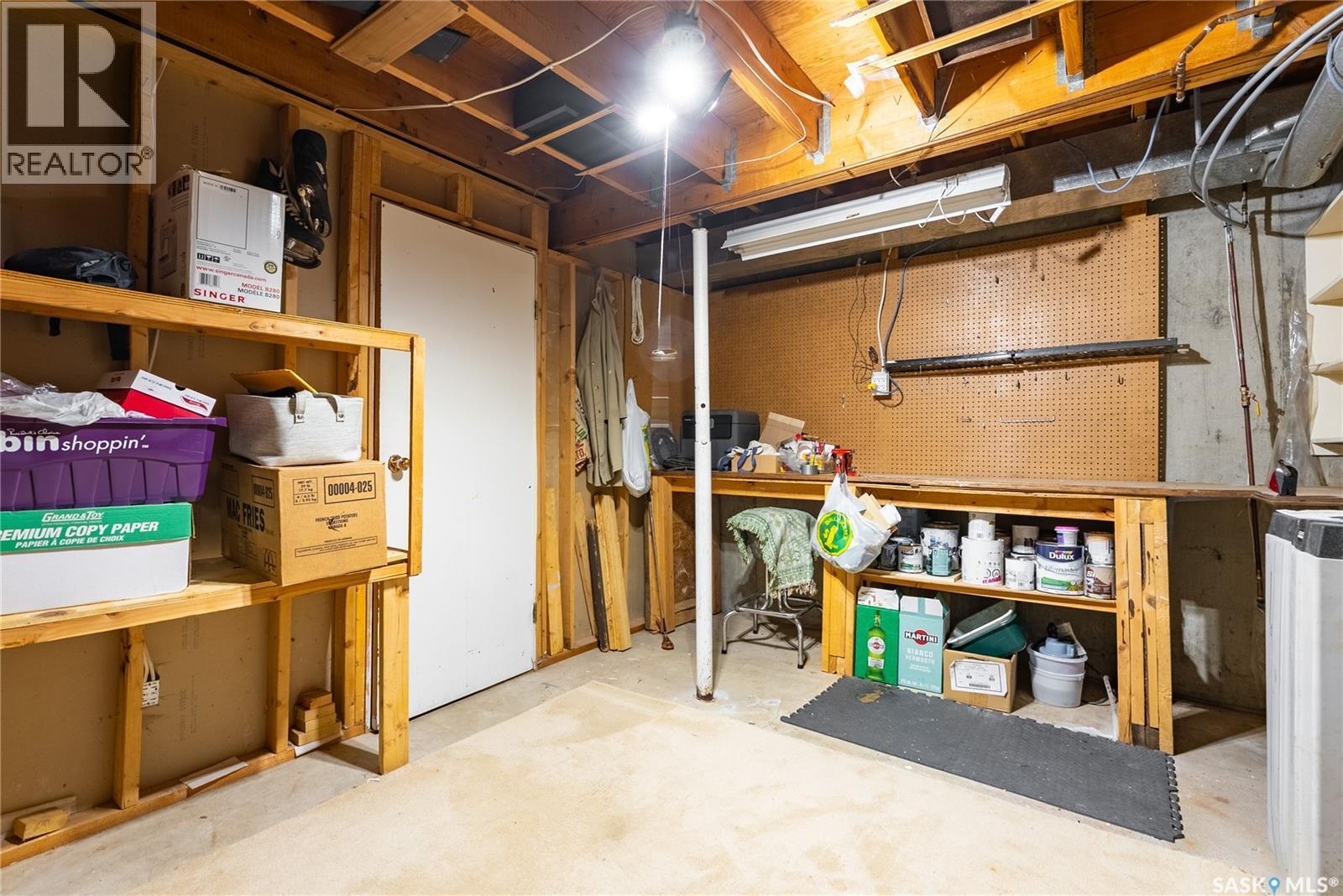 231 Benesh Crescent, Saskatoon, SK - Indoor Photo Showing Basement