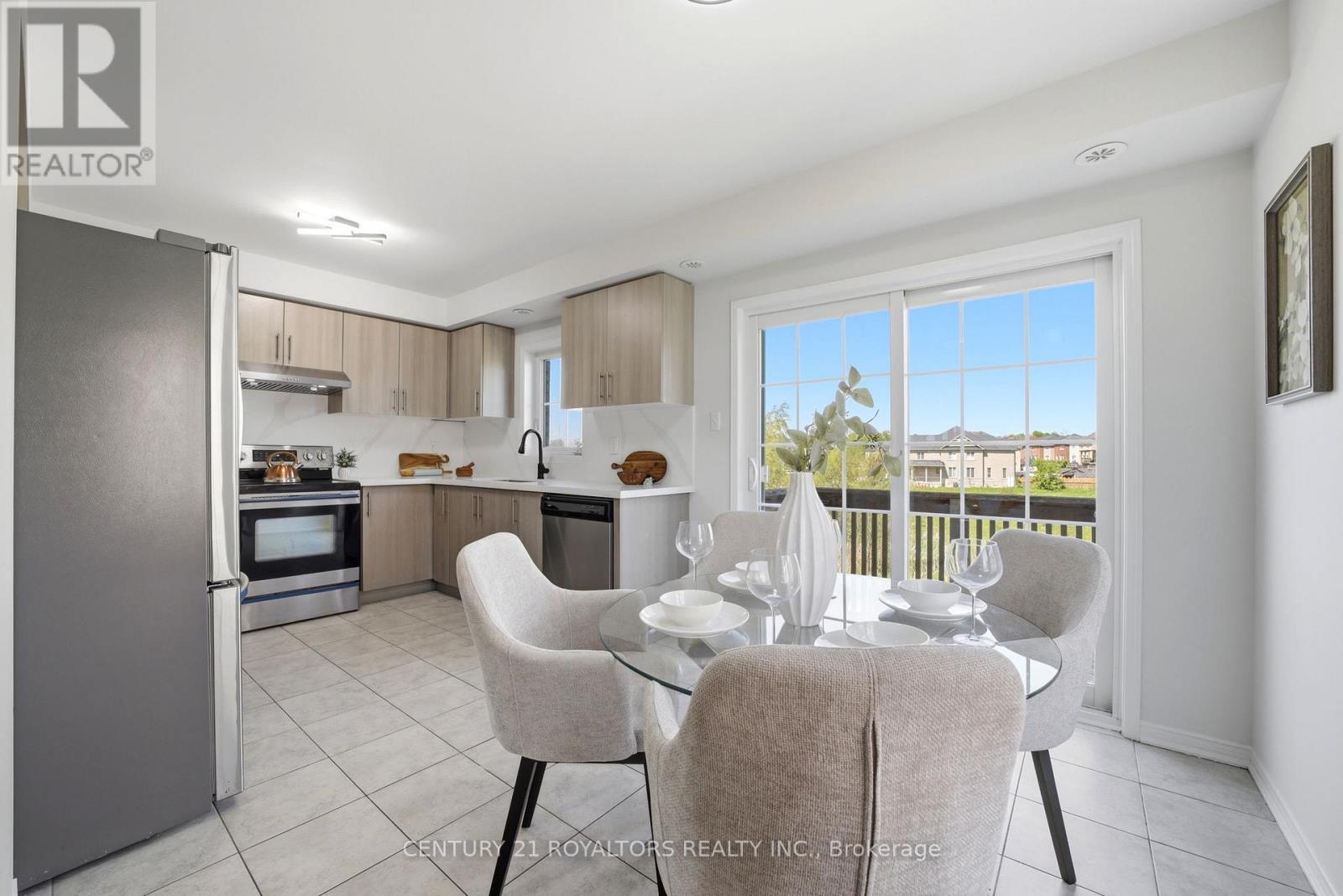 2448 Bromus Path, Oshawa, ON - Indoor