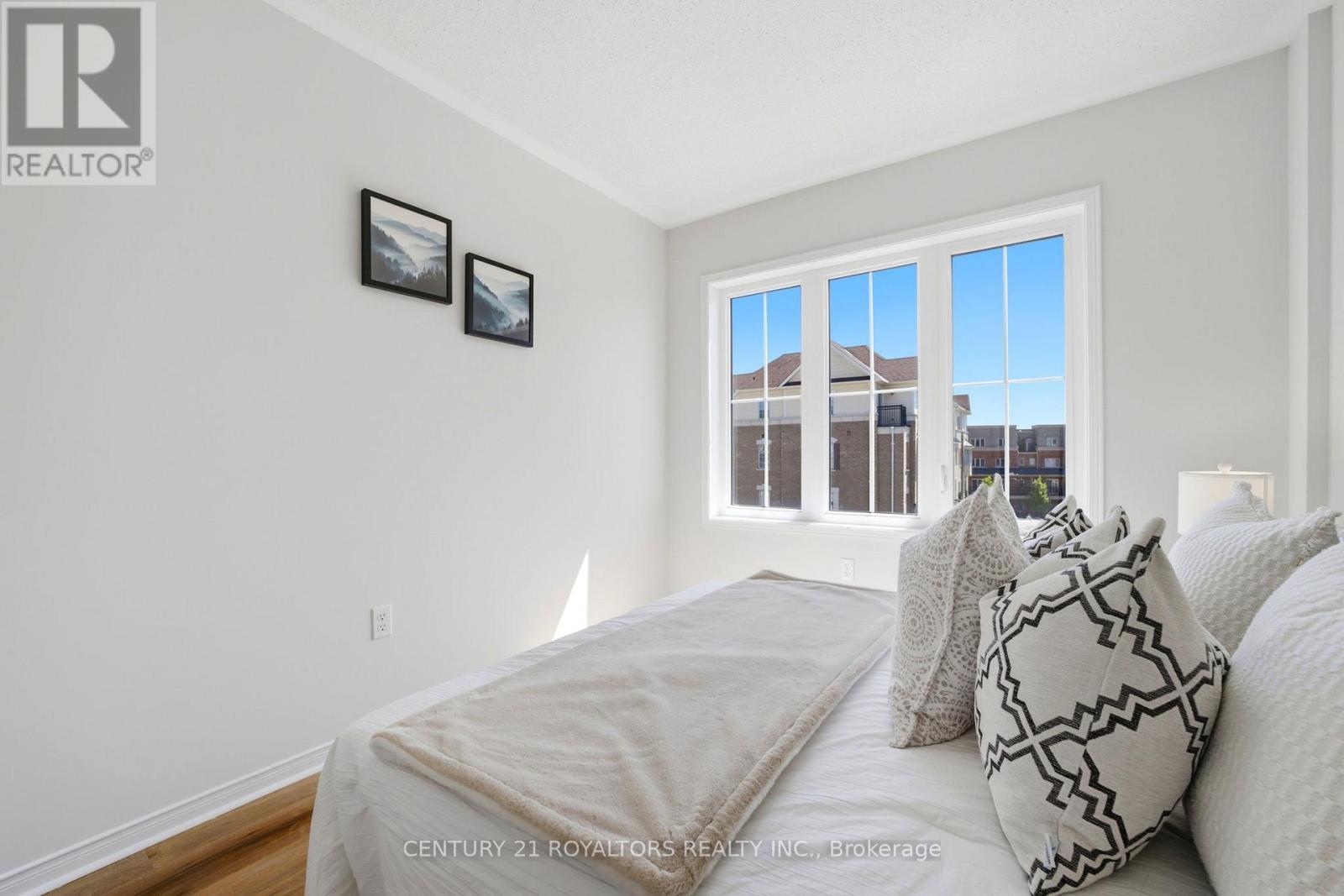 2448 Bromus Path, Oshawa, ON - Indoor Photo Showing Bedroom