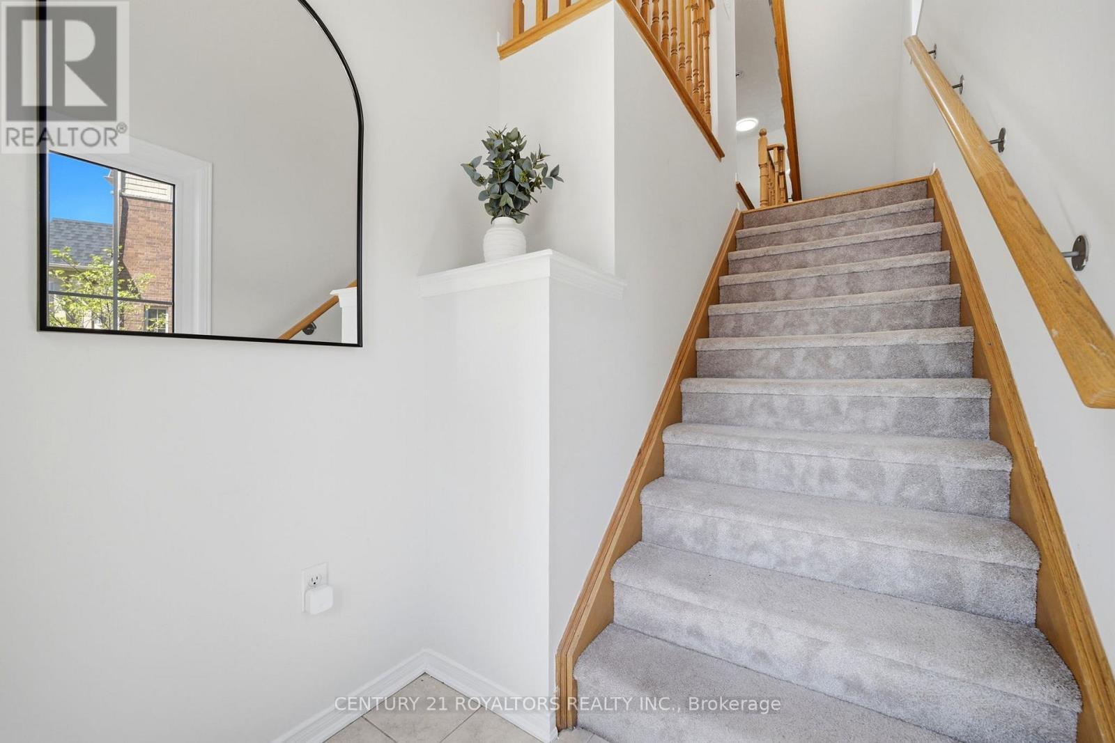 2448 Bromus Path, Oshawa, ON - Indoor Photo Showing Other Room
