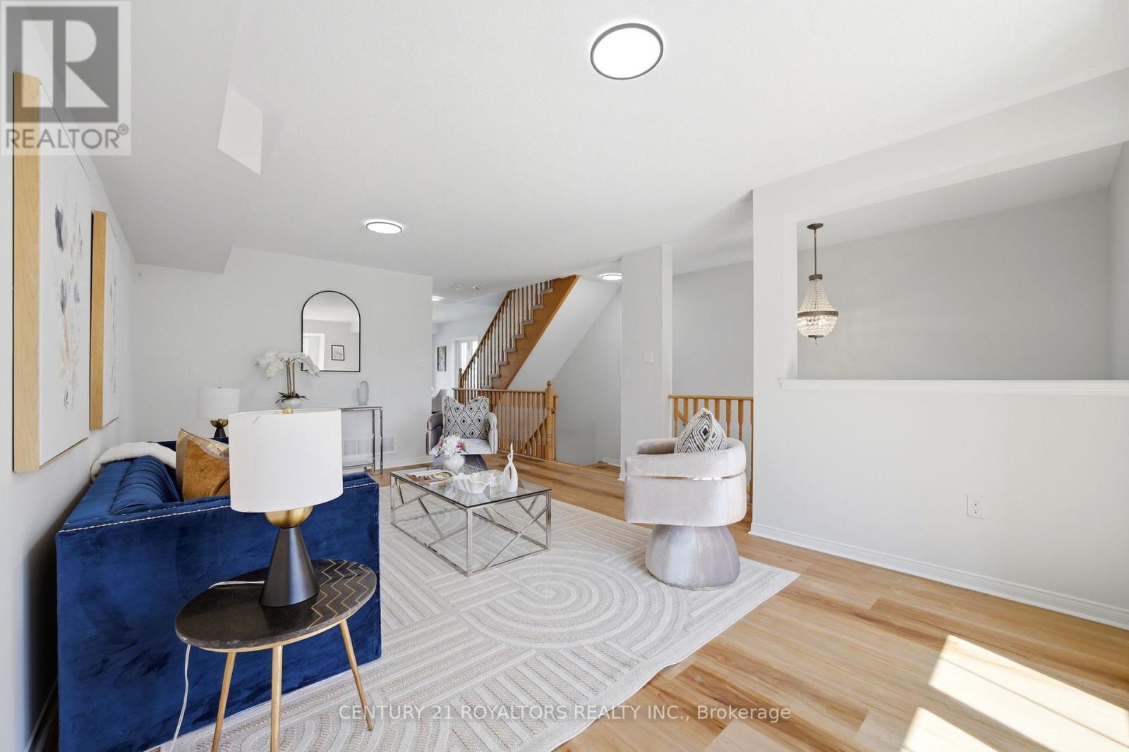 2448 Bromus Path, Oshawa, ON - Indoor Photo Showing Other Room