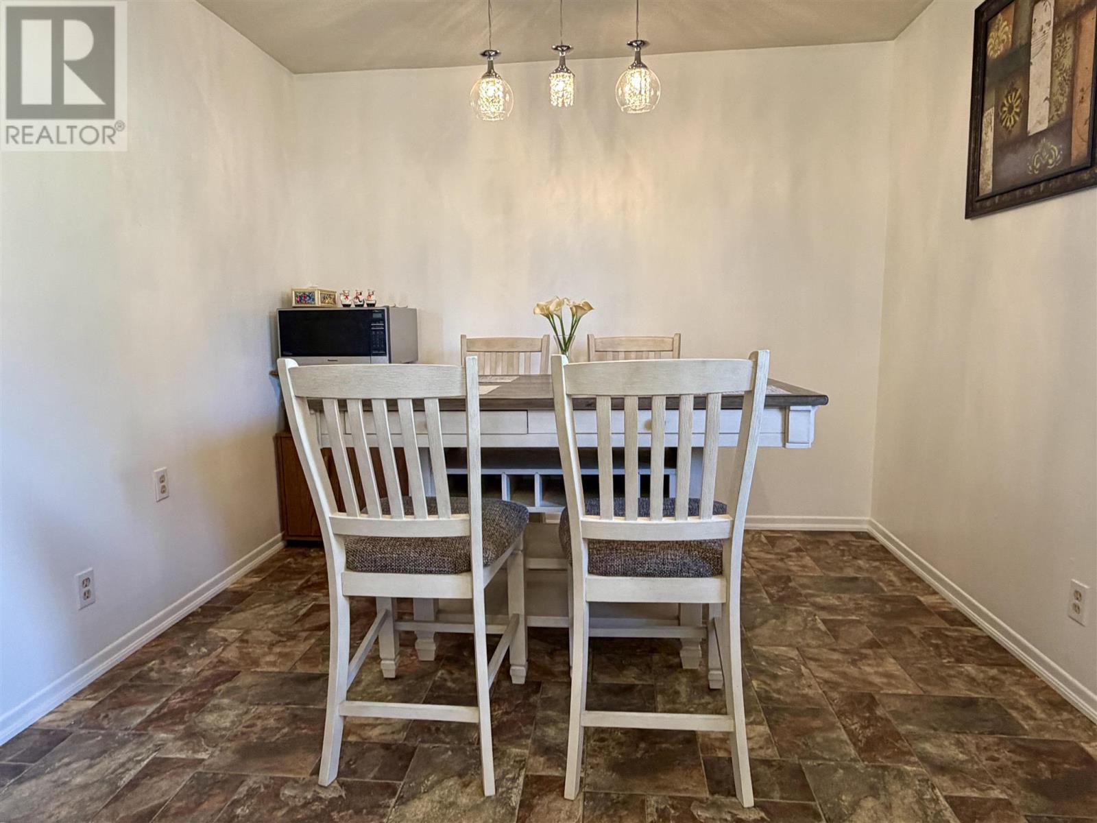 56 Farrell Cres, Elliot Lake, ON - Indoor Photo Showing Dining Room