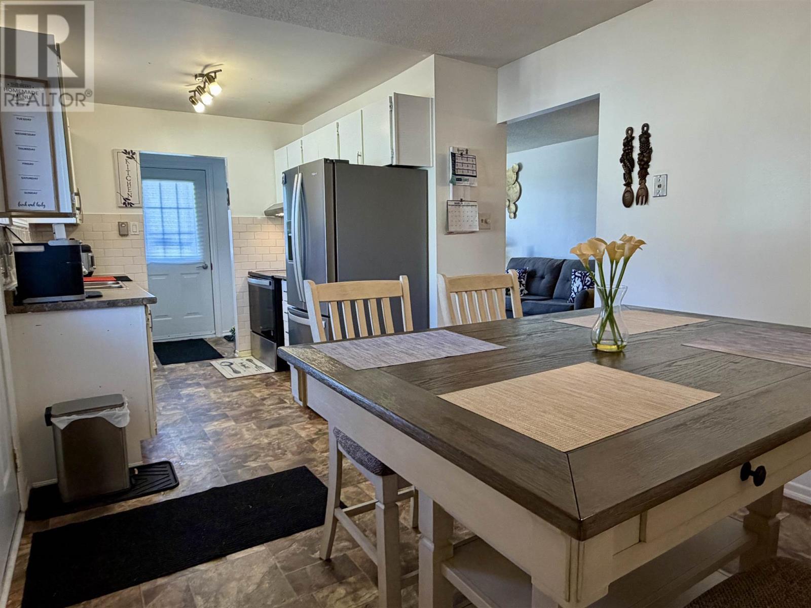 56 Farrell Cres, Elliot Lake, ON - Indoor Photo Showing Dining Room
