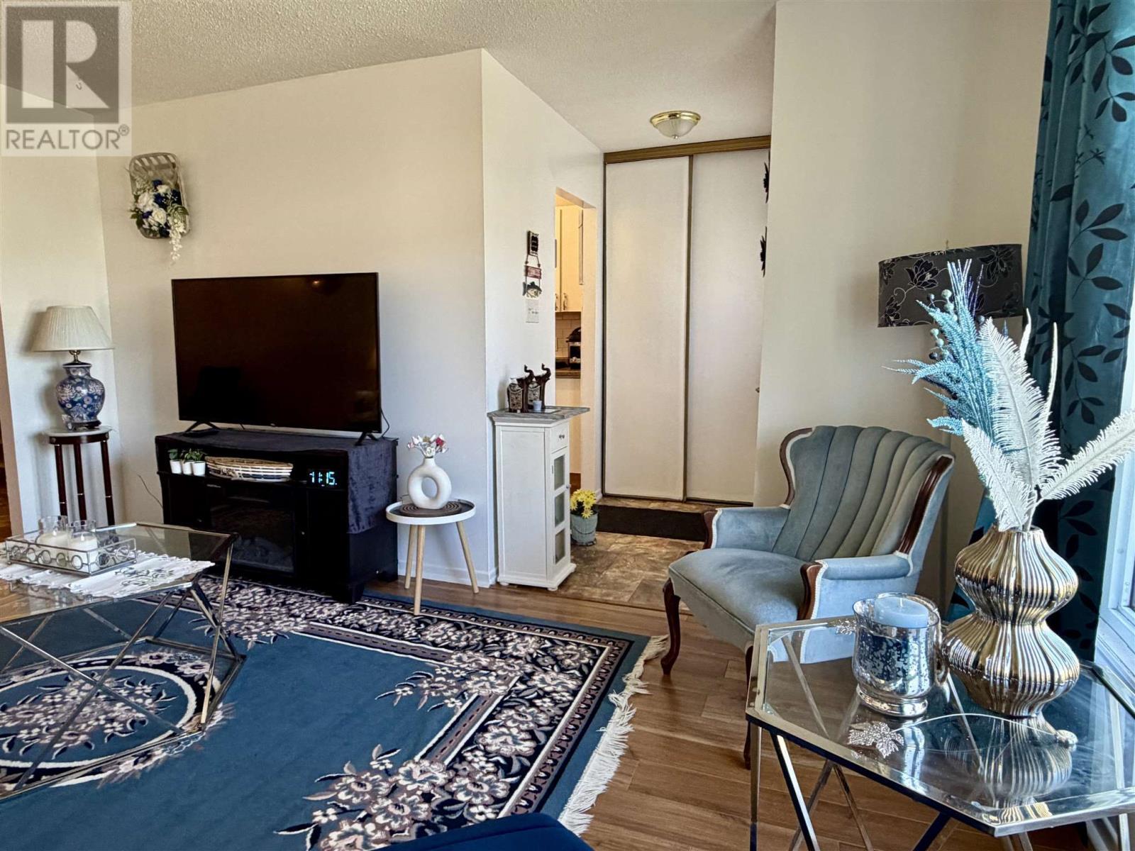 56 Farrell Cres, Elliot Lake, ON - Indoor Photo Showing Living Room